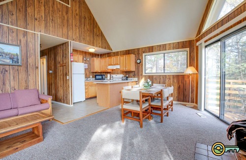 Basye Chalet De Esquí | Mountainside Chalet (#162) - Great view of golf course and valley | Quiet location!