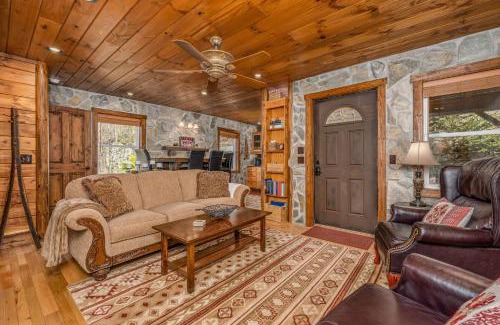 Elk Park Casa | Mountainside Charm