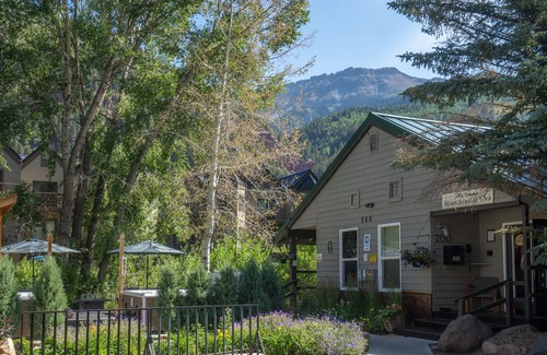 Telluride Apartamento | Mountainside Inn 210 1 Bedroom Hotel Room by Alpine Lodging Telluride