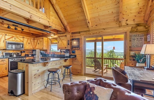 Stanardsville Cabina | Mountainside Retreat | 2 Bed, 2 Bath