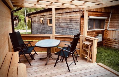 Distelberg Otro | Mountainview Lodge - Chalet im Zillertal direkt am 5 Sterne Campingplatz Aufenfeld mit Hallenbad und Sauna