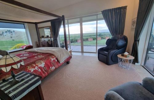 Blenheim Casa | Mountainview Villa Suite in an 6-bedroom Villa