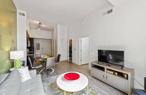 Potomac West Apartamento | Move-in ready fully furnished in luxury apartment!