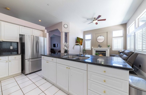 Loma Linda Casa | Move-in Special! 4BD Home – First Month 4,500 USD