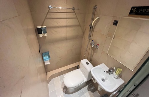 Bowrington Hotel | Move Inn
