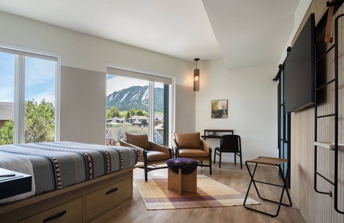 University Hill Hotel | Moxy Boulder