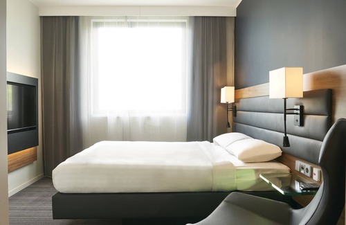 Eschborn Hotel | MOXY Frankfurt Eschborn