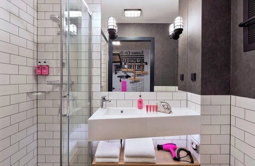 Pyrzowice Hotel | Moxy Katowice Airport
