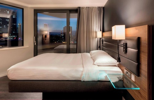 Stratford and New Town Hotel | MOXY London Stratford