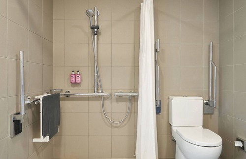 Stratford and New Town Hotel | MOXY London Stratford