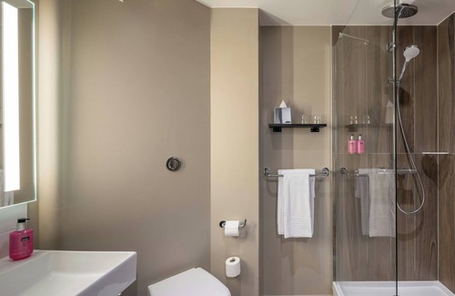 Clamart Hotel | Moxy Paris Clamart