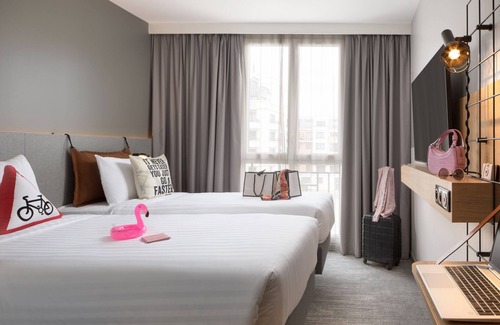 Clamart Hotel | Moxy Paris Clamart