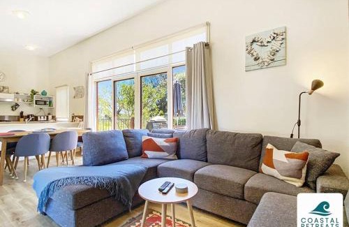 Cowes Villa | Moya's Villa - Phillip Island Cowes Resort Escape