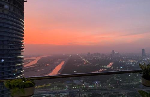 Noida Apartamento | MOYDOM 2BHK APARTMENT IN NOIDA, ZERO kM DELHI