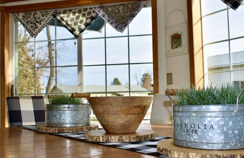 Baker City Casa | Comfort Awaits! 3 Bdrm, Hot Tub, Ski Disc. 15%