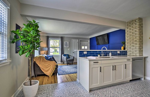 Hiawatha Casa | Mpls Duplex w/ WiFi & Kitchen: 5 Mi to Dtwn!