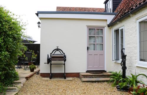 Clenchwarton Casa | Mrs Dale's Cottage