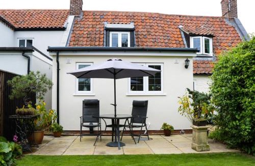 Clenchwarton Casa | Mrs Dale's Cottage