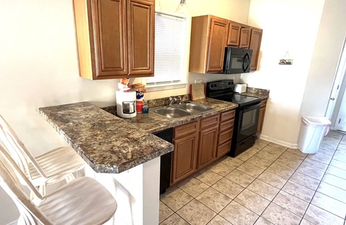 Myrtle Beach Cabaña | MRV50, cabaña de 3 dormitorios, 1 cuadra de la playa!