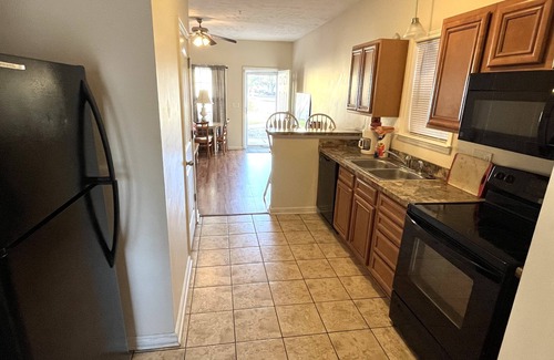 Myrtle Beach Cabaña | MRV50, cabaña de 3 dormitorios, 1 cuadra de la playa!