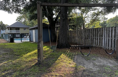 Myrtle Beach Cabaña | Mrytle Beach Family Cottage, off maison Dr, 2 blocks from beach, 3Bedroom, 2Bath