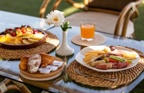 Luxor Alquiler De Eote | MS Chateau Lafayette Nile Cruise - 4 nights from Luxor each Monday and 3 nights from Aswan each Friday