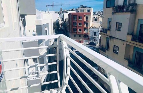 Msida Apartamento | Msida Classic Flat 13, close to Valletta, Sliema & Sea