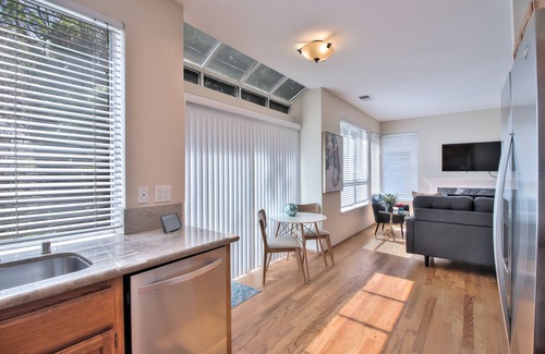 Carmine - Parkmont Casa | MSP1: 4bd/2.5ba home with easy access to 68O, 1O1, 88O Fwys