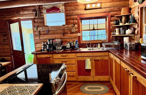 Ashland Casa | Bosque aislado casa de troncos a 15 minutos de Ashland