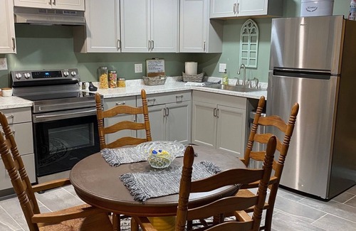 Delbarton Cabina | MT. Hideaway 2 bedroom, Lg. parking, .straight across from Buffalo MT. Trail 14