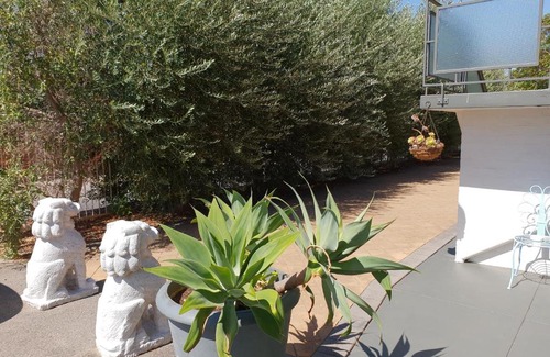 Inglewood Apartamento | Mt.Lawley Superb 2 BR location Comfort, style 3