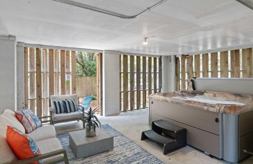 Old Village Casa | Mt Pleasant Beach Retreat- Mins to Sullivan's IOP