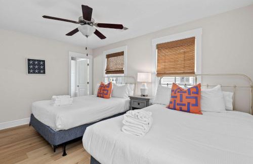 Old Village Casa | Mt Pleasant Beach Retreat- Mins to Sullivan's IOP