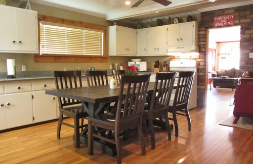 McCloud Casa | monte Shasta Vacation Home en McCloud Sleeps 10+, 415-577-5198