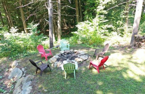 Wardsboro Casa | Mt Snow Home with Privacy Hot Tub Firepit
