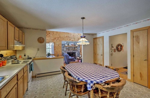 Stratton Cabina | monte Snow / Stratton Log Cabin en el bosque