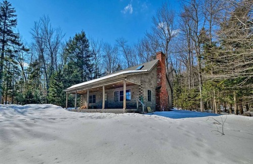 Stratton Cabina | monte Snow / Stratton Log Cabin en el bosque