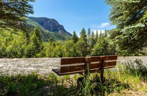 Carbondale Casa | Mt. Sopris Cabin at Filoha Meadows