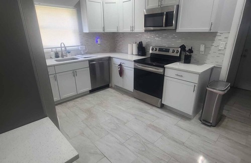 North Side Apartamento | MT. Vernon 1st Floor Global Retreat Spacious 3-bedroom