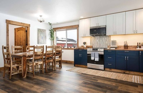 Kalispell Casa | MT Views, Creekside, Sauna, Glacier Park Adventure