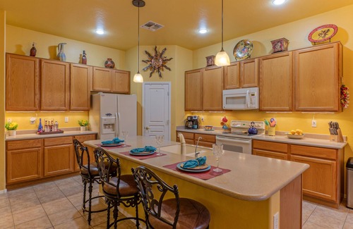 Gold Canyon Casa | Mt VIEWS, Trails & Golf Oasis, Resort Amenities: Htd POOL, Spa, Putt Green, 3 Mt Bikes