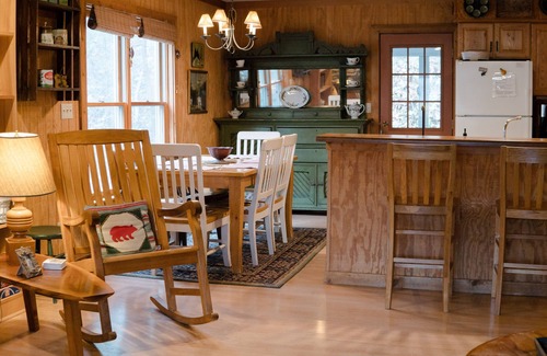 Weaverville Cabina | Mtn. Escapada con bañera de hidromasaje !!