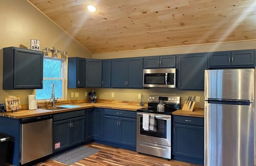 Tannersville Casa | Mtn Rd Cottage -HOT TUB-Close 2 Camelback/Shopping