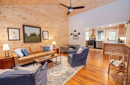 Mountain Rest Cabina | Mtn. Rest Cottage Laurel Suite