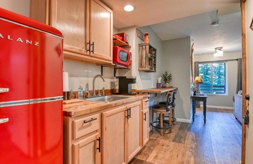 Green Mountain Falls Apartamento | MTN Town Escape-Beavers Den, 1 Bdrm luxury Apt