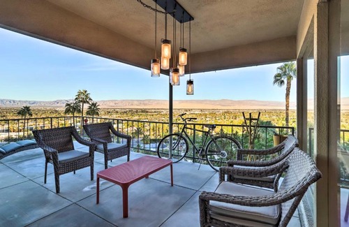 Araby Apartamento | Mtn-View Balcony and Pool Access Palm Springs Gem