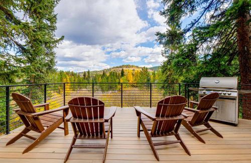 Warrior's Mark Casa | Mtn-View Breck Home with Hot Tub about 1 Mi to Ski Lift!