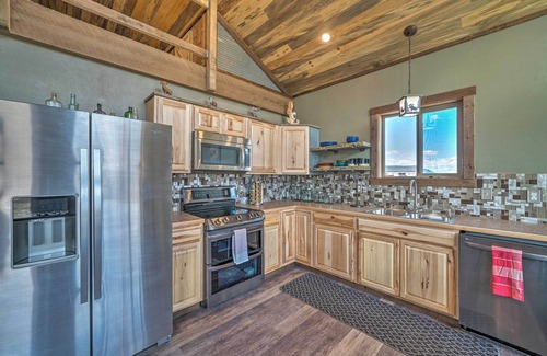 Livingston Cabina | ¡NUEVO! Mtn-View Cabin 40 Mi a Yellowstone Ntl Park!