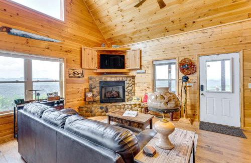Murphy Casa | Mtn-View Cabin Deck and Pets Welcome in Murphy