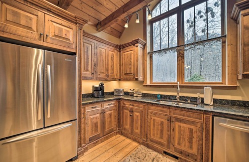 Franklin Cabina | Mtn-View Cabin: Deck, Grill & Fire Pit in Franklin